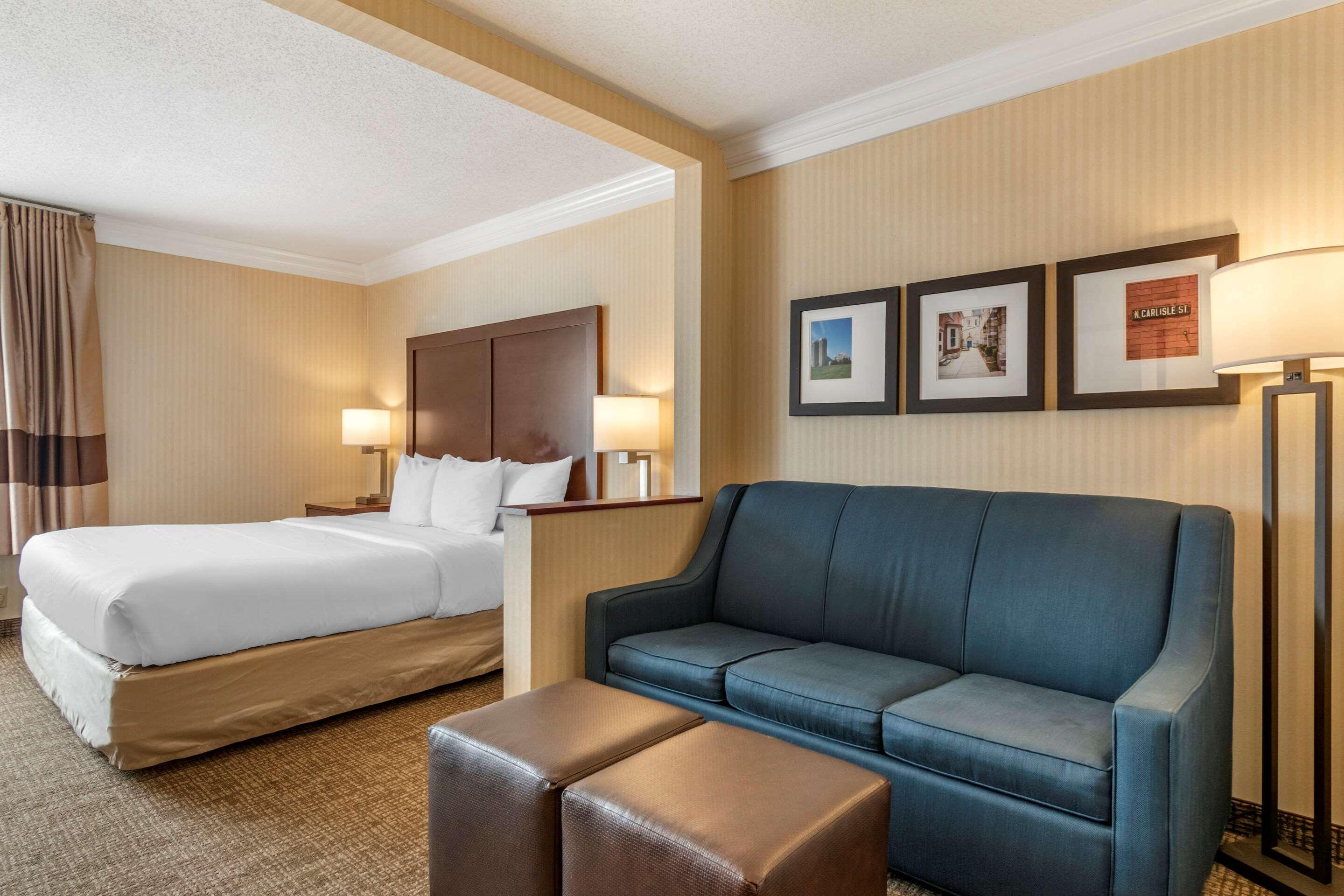 Comfort Suites Downtown Карлайл Екстериор снимка