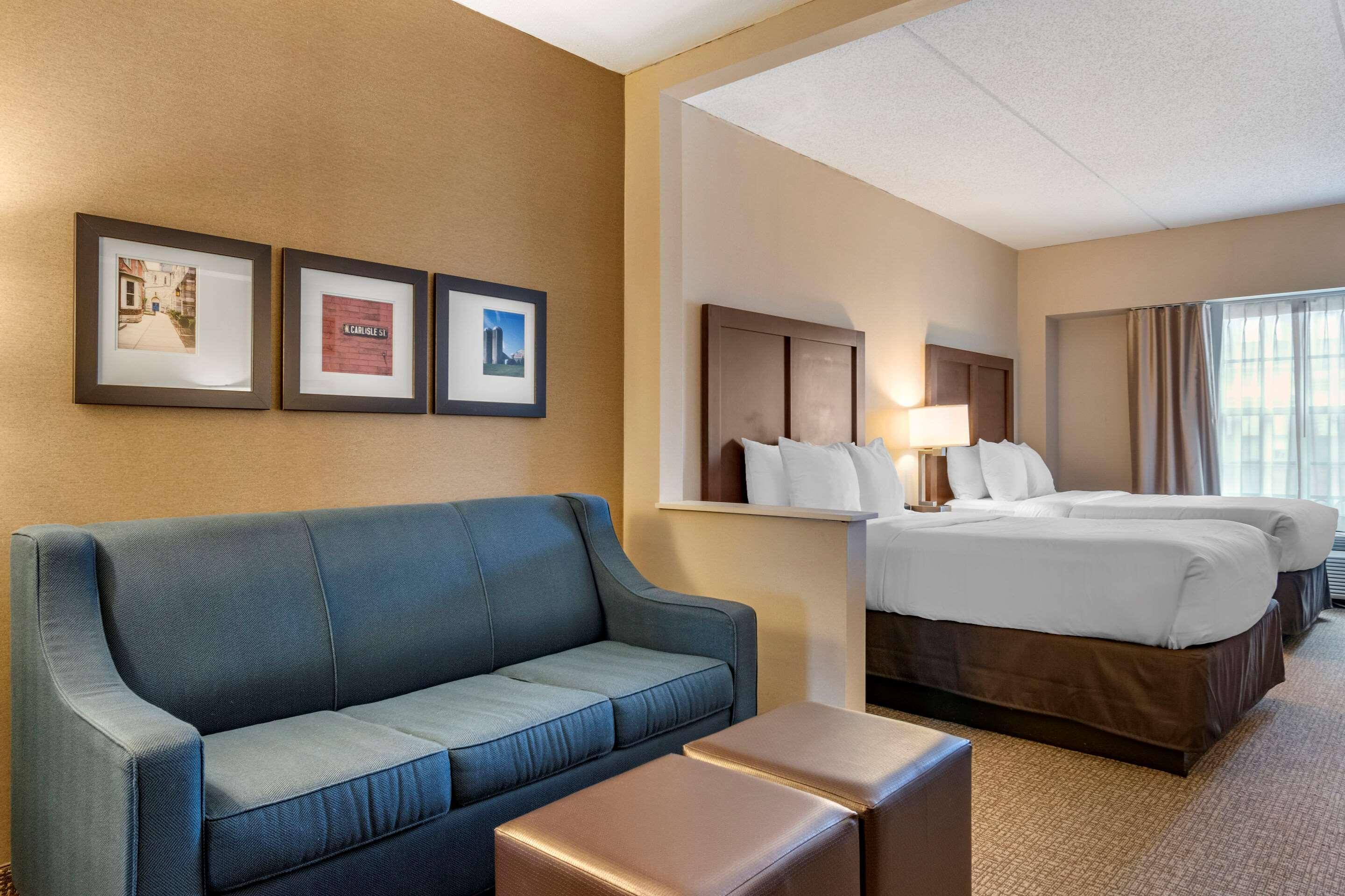 Comfort Suites Downtown Карлайл Екстериор снимка