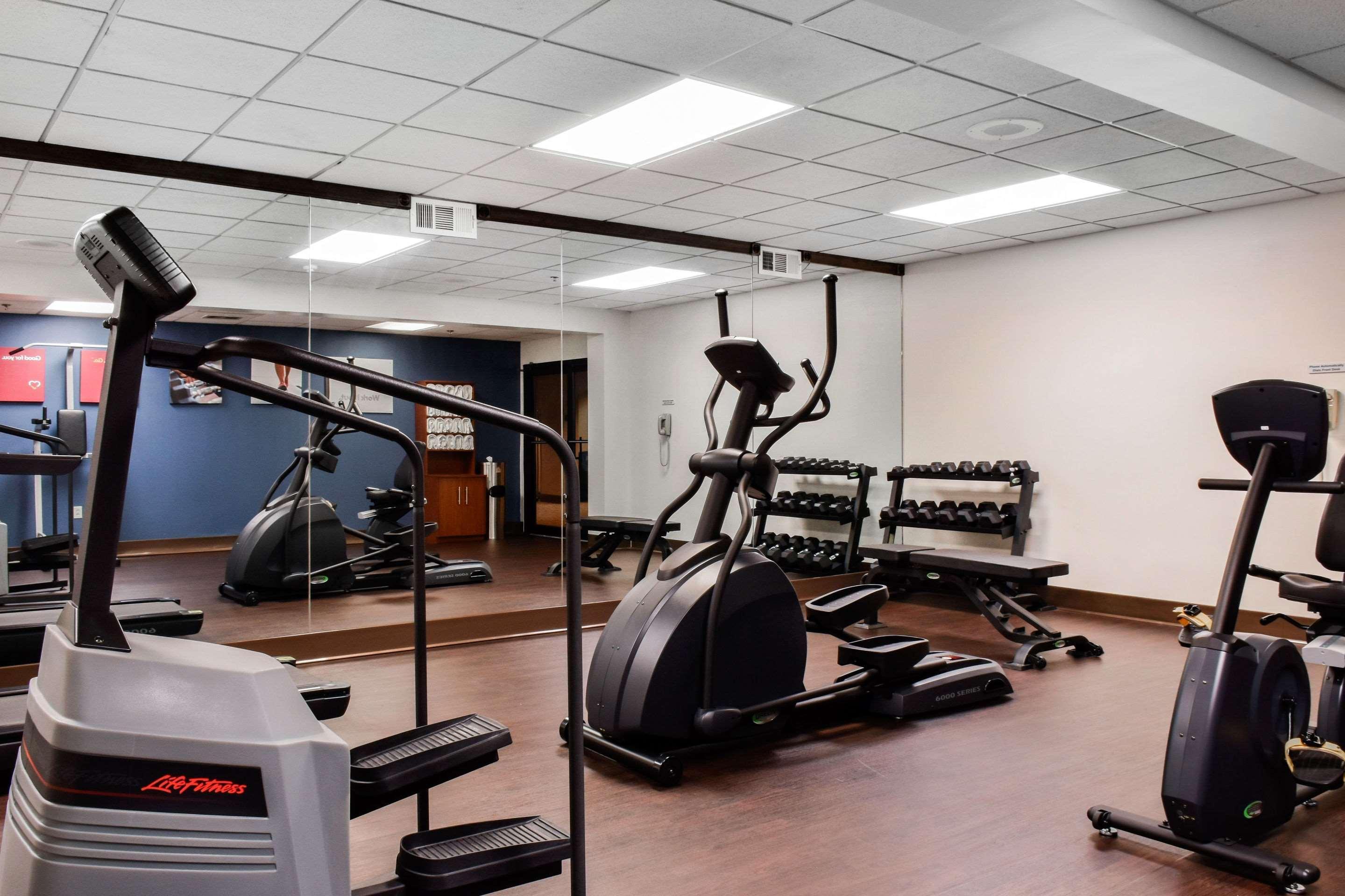 Comfort Suites Downtown Карлайл Екстериор снимка