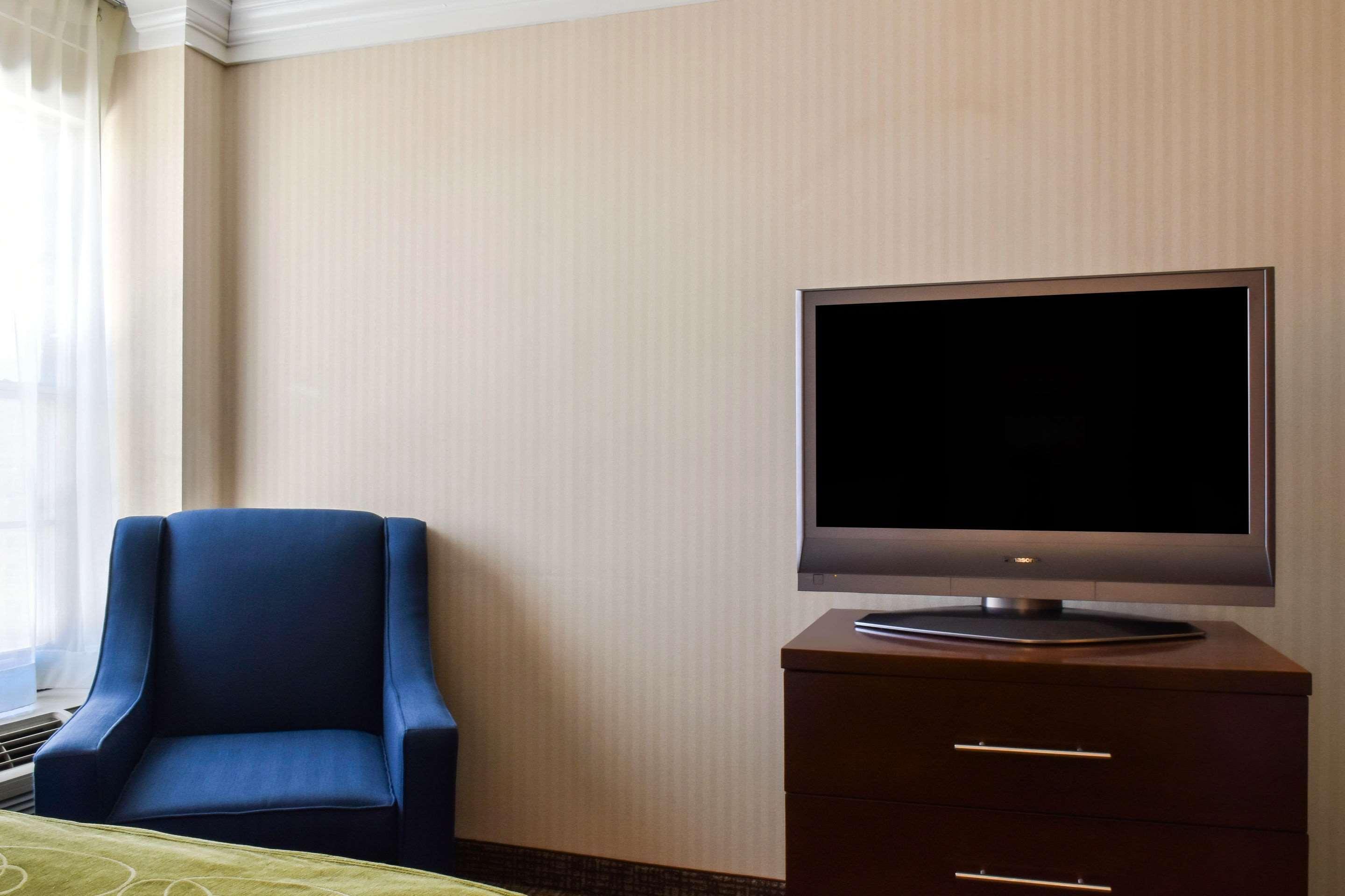 Comfort Suites Downtown Карлайл Екстериор снимка