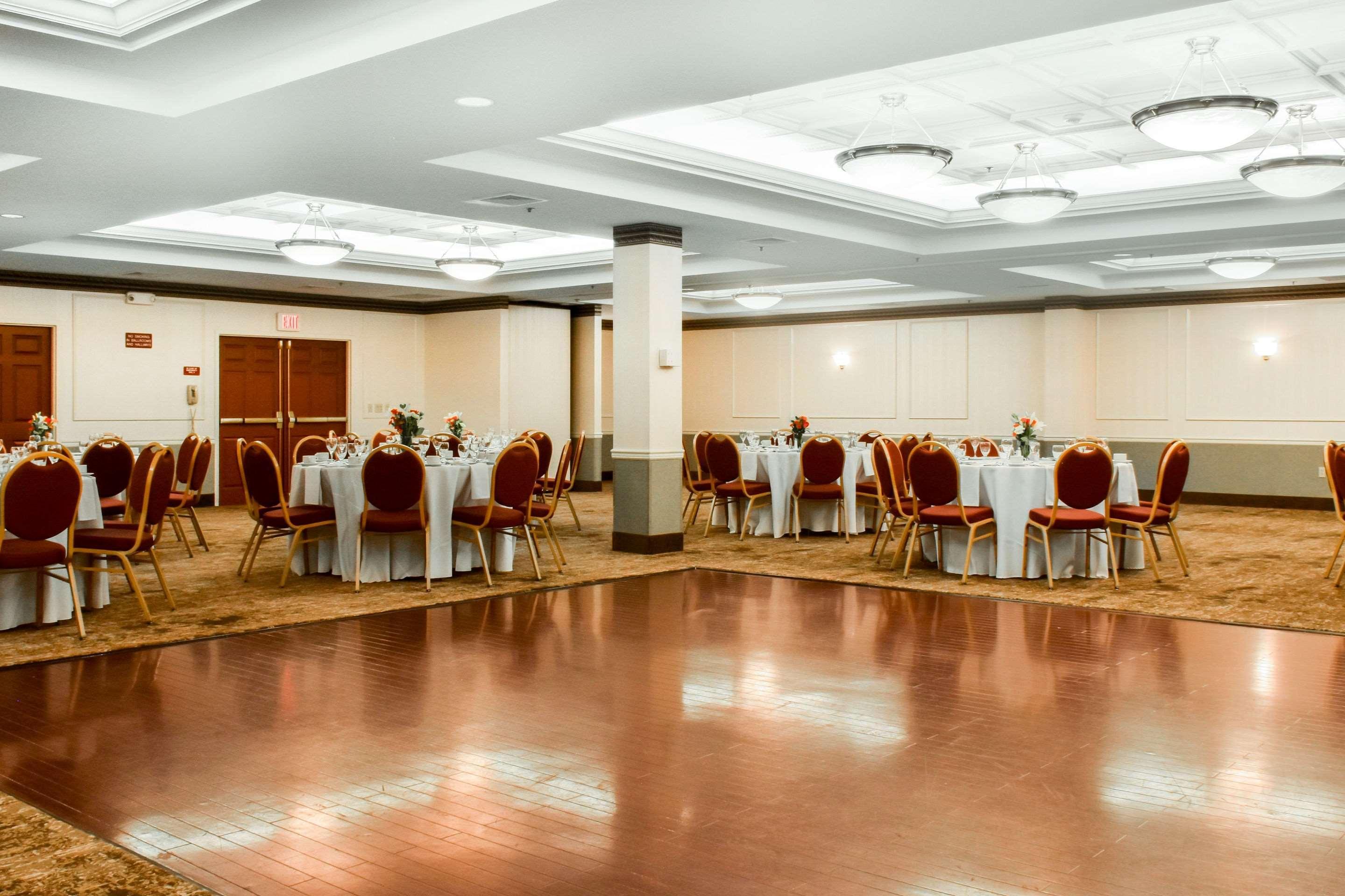 Comfort Suites Downtown Карлайл Екстериор снимка